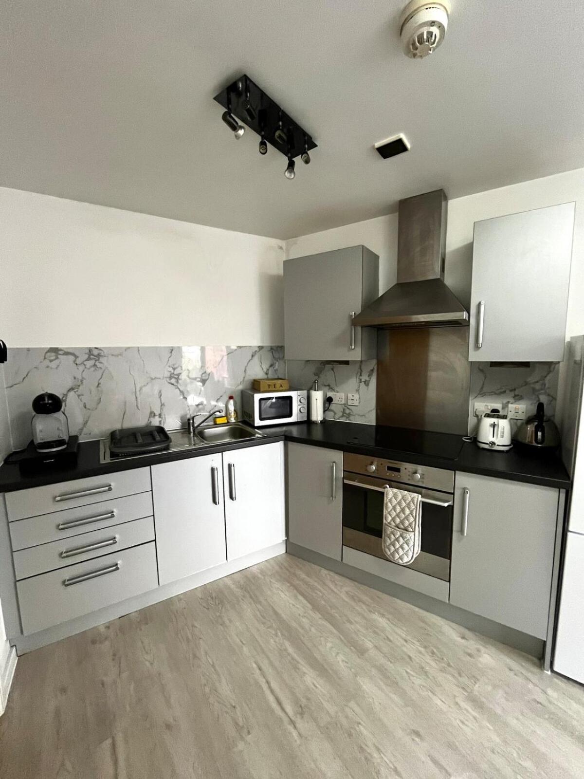 Serene 2-Bed Flat With Canal Views - Coop Live & Ethiad Mánchester Exterior foto