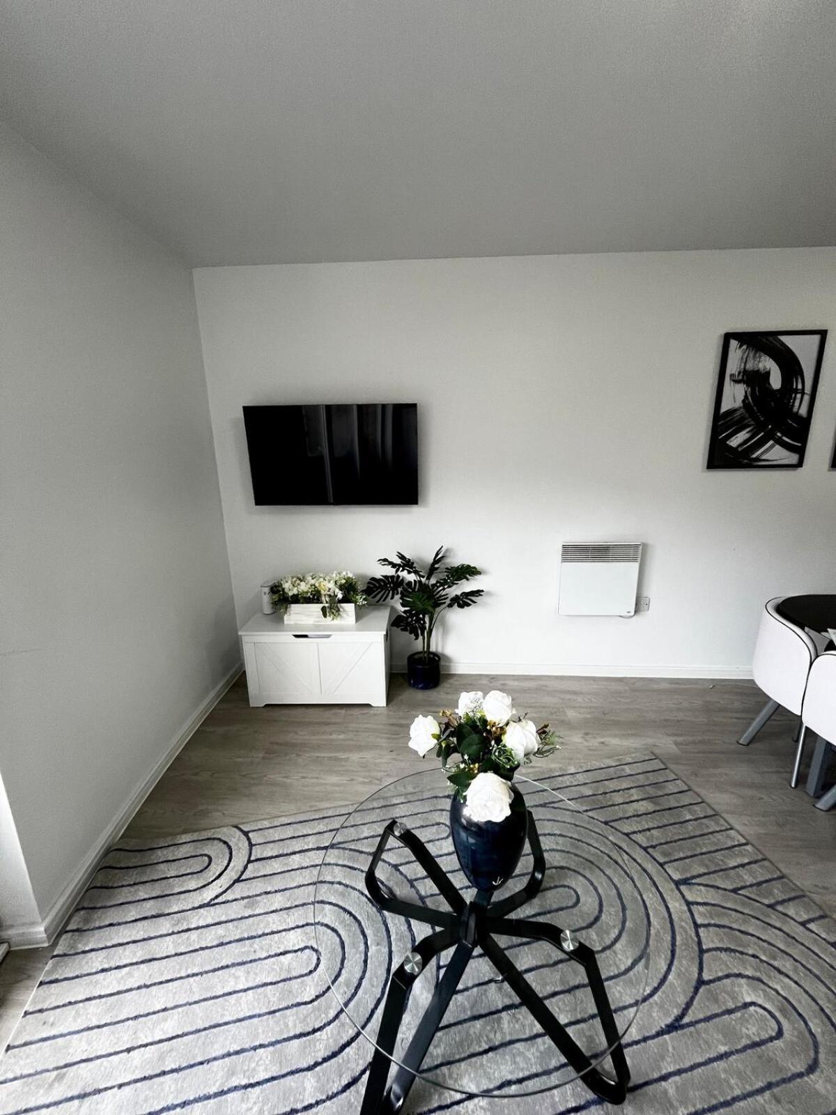 Serene 2-Bed Flat With Canal Views - Coop Live & Ethiad Mánchester Exterior foto